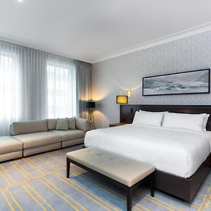 Classic Room 1 King Bed